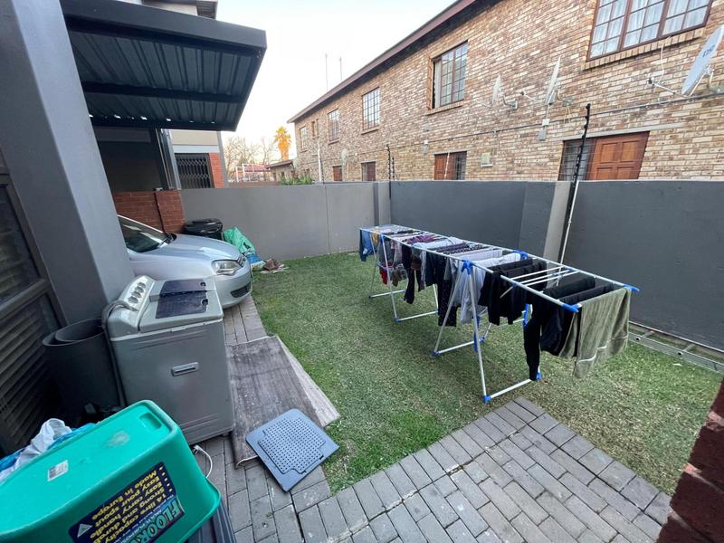 2 Bedroom Property for Sale in Kannoniers Park North West